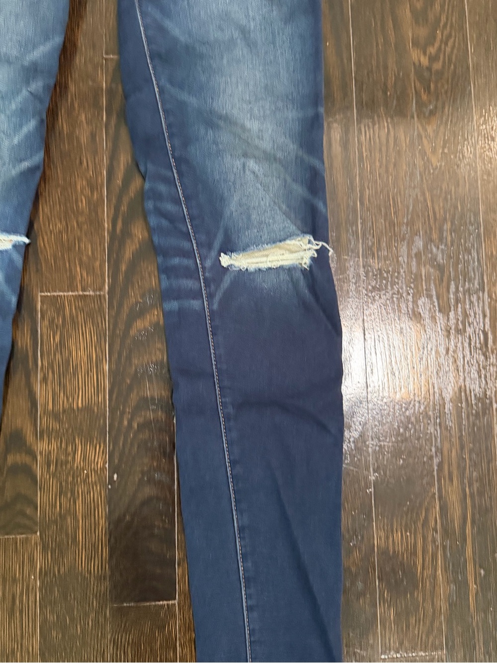 American Eagle Ripped Stretchy Skinny Jeans - Picture 9 of 14